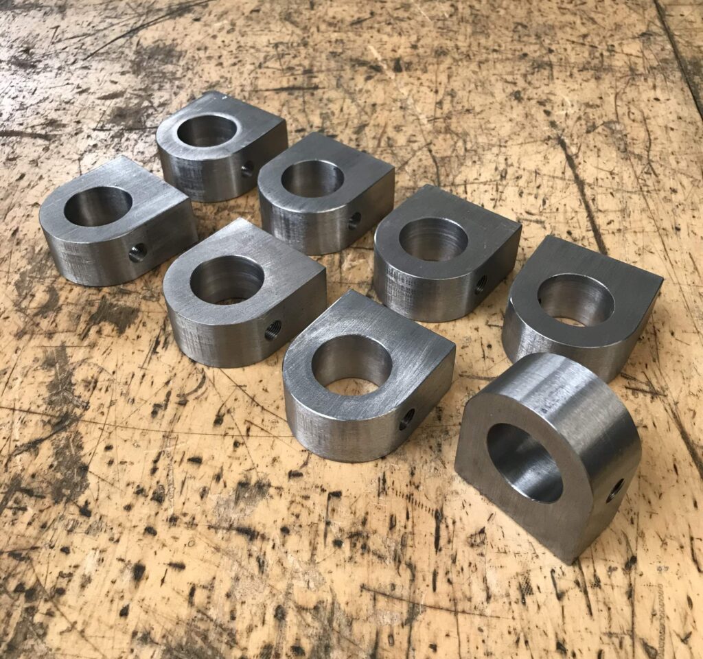 8 weld-on clevis for hydraulic cylinders